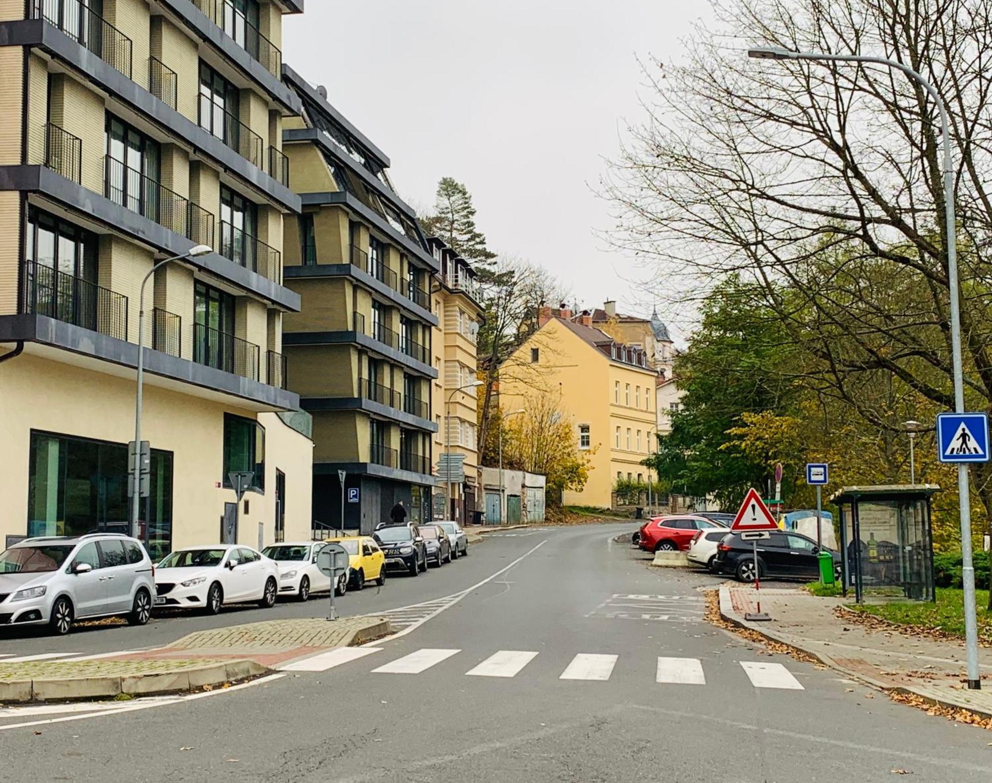 Artflora Kv Premium Lejlighed Karlovy Vary Eksteriør billede